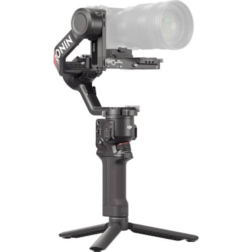 DJI RS 4 Gimbal Stabilizer - Gallery Image 1