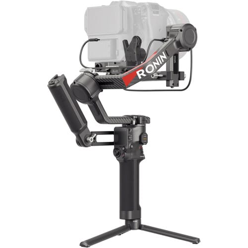 DJI RS 4 Pro Gimbal Stabilizer Combo - Gallery Image 3